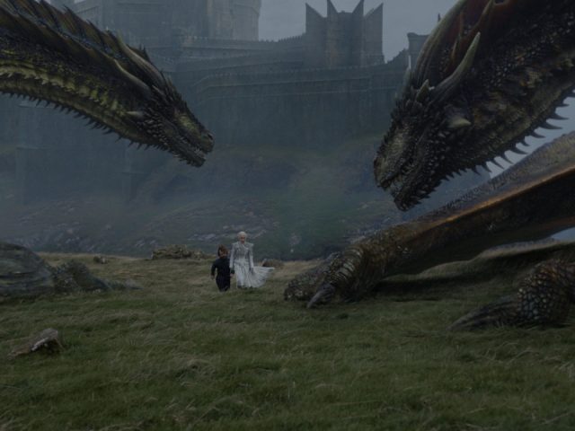Jon Sneg in Daenerys Targaryjen v seriji Igra prestolov